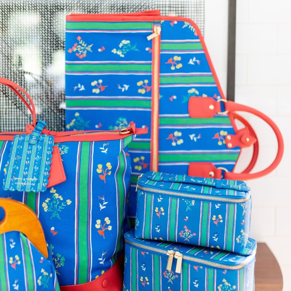 Neely and Chloe x Pencil and Paper Co. Hanging Garment bag luggage